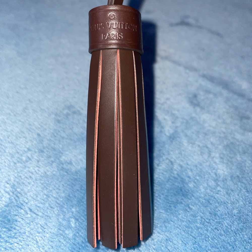 Louis Vuitton Damier Ebene Tassel